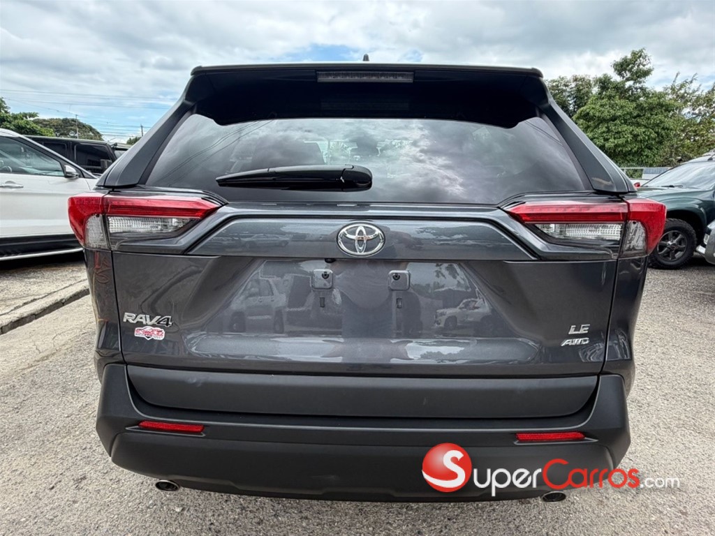 2025 Toyota RAV4 LE — foto 5 / 12