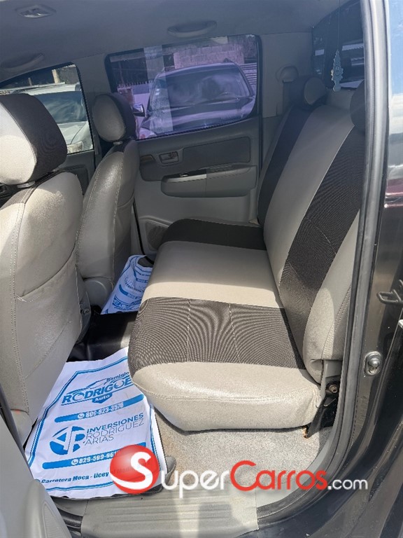 2006 Toyota Hilux SRV — foto 7 / 8
