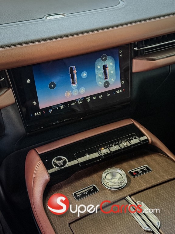 2025 Lincoln Navigator Reserve I — foto 6 / 12