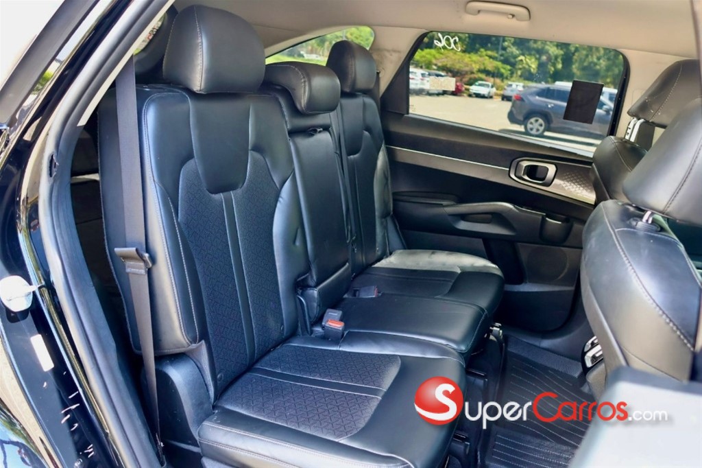 2021 Kia Sorento S — foto 8 / 12