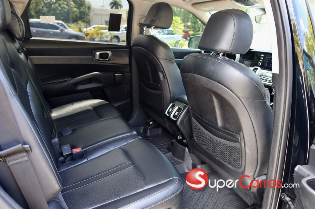 2021 Kia Sorento S — foto 10 / 12