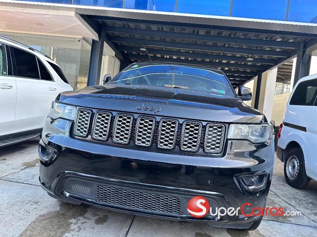 2018 Jeep Grand Cherokee Altitude — foto 2 / 9