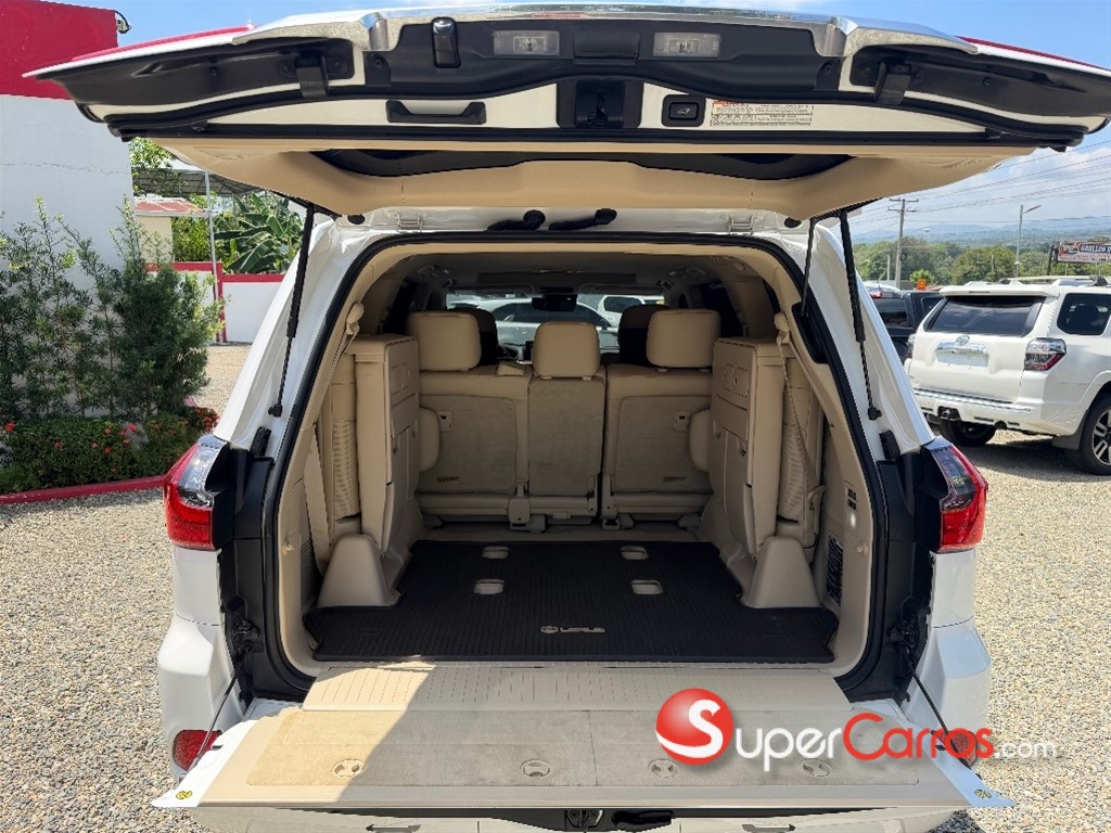 2017 Lexus LX 570 — foto 7 / 10