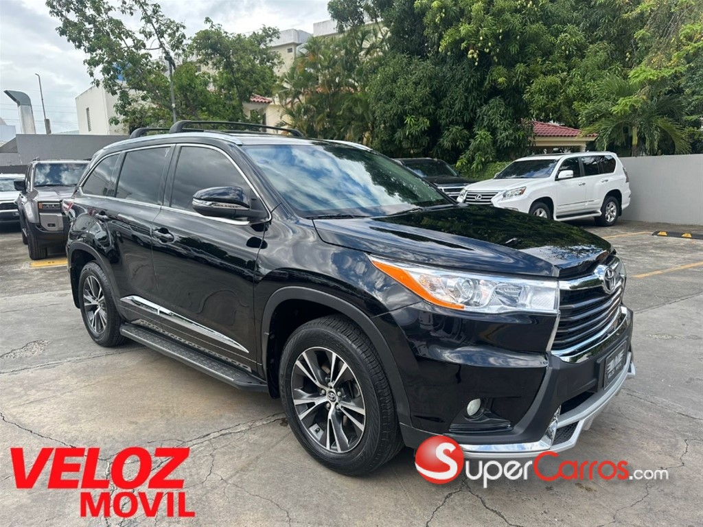 2016 Toyota Highlander XLE — foto 2 / 9