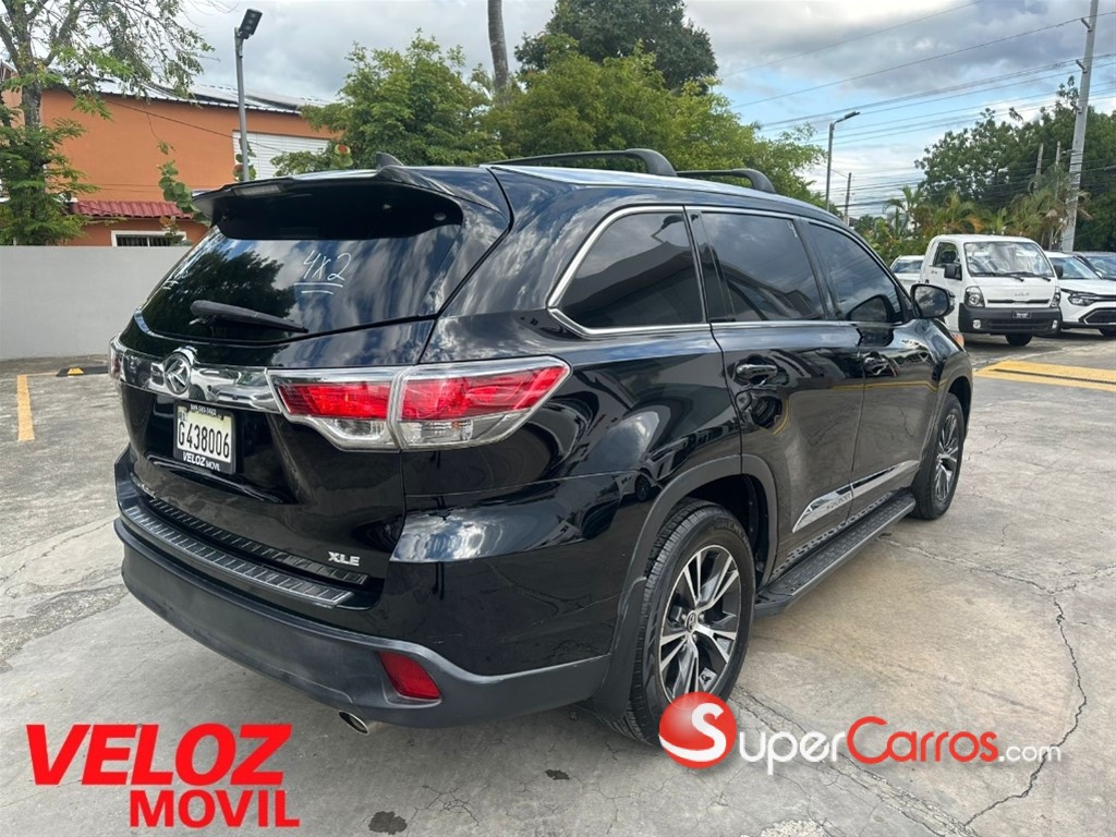 2016 Toyota Highlander XLE — foto 3 / 9