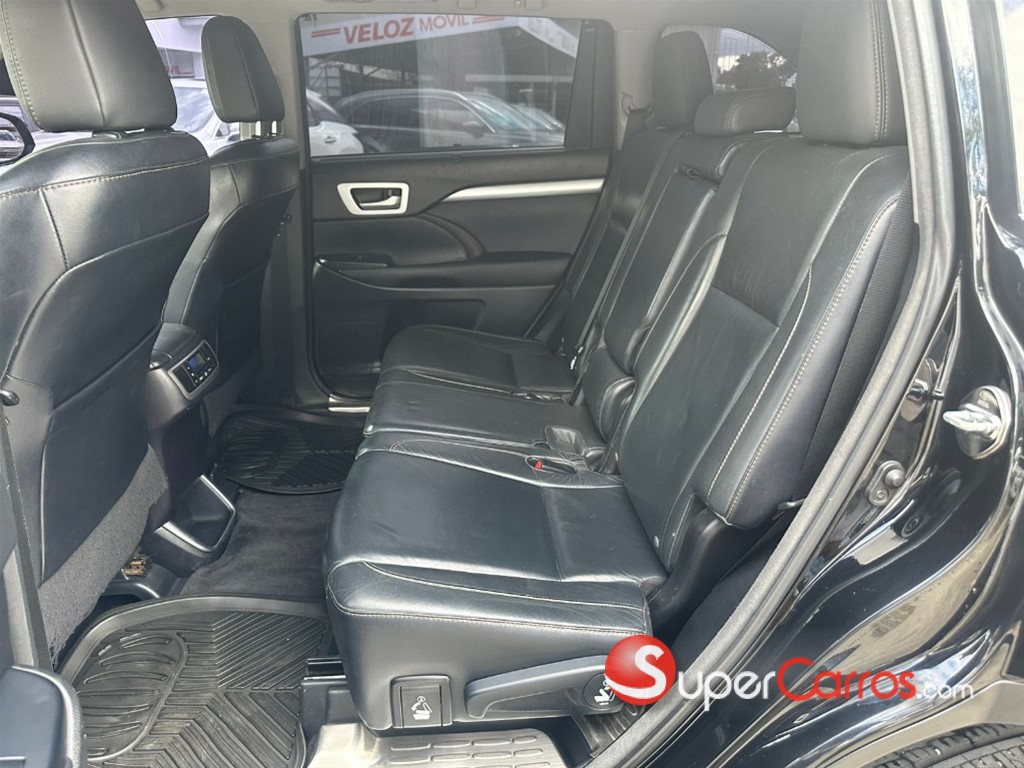 2016 Toyota Highlander XLE — foto 6 / 9