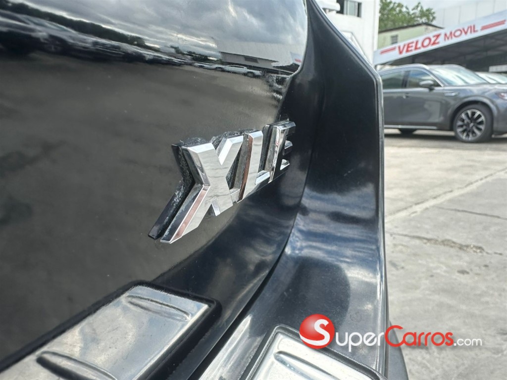 2016 Toyota Highlander XLE — foto 9 / 9