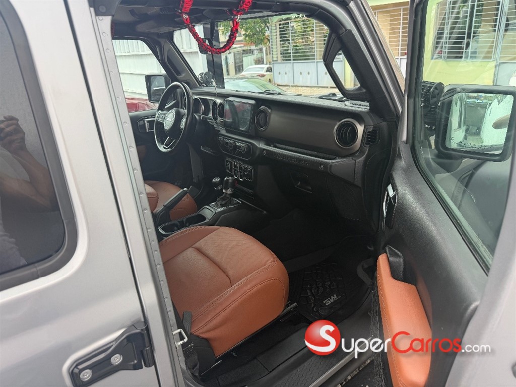 2020 Jeep Wrangler — foto 6 / 12