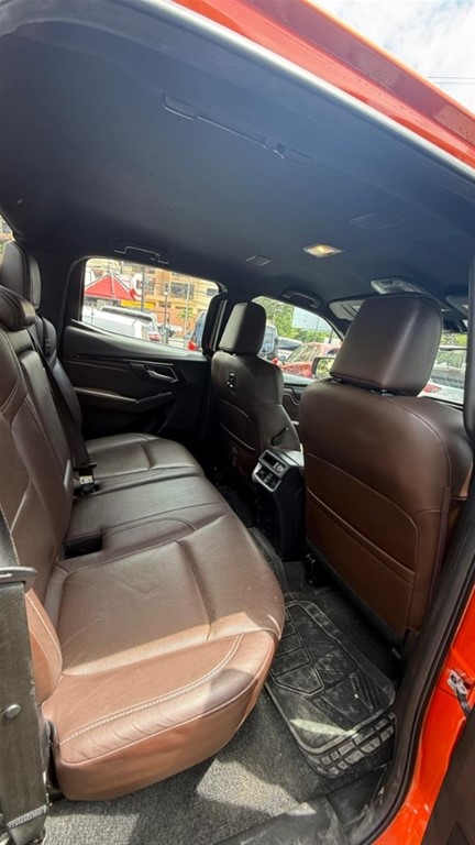 2024 Isuzu DMAX — foto 10 / 12