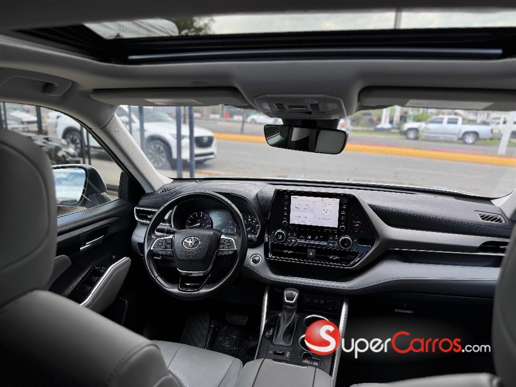 2021 Toyota Highlander XLE — foto 10 / 12