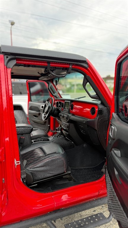 2020 Jeep Gladiator Sport — foto 9 / 12
