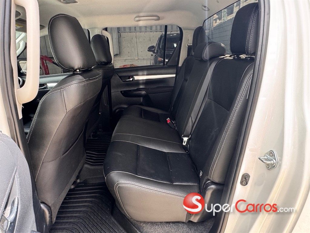 2022 Toyota Hilux SRV — foto 7 / 7