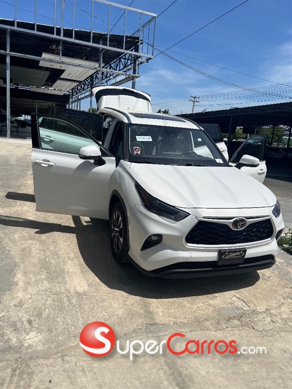 2022 Toyota Highlander XLE — foto 3 / 7