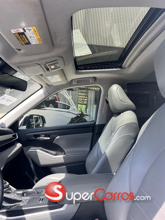 2022 Toyota Highlander XLE — foto 4 / 7