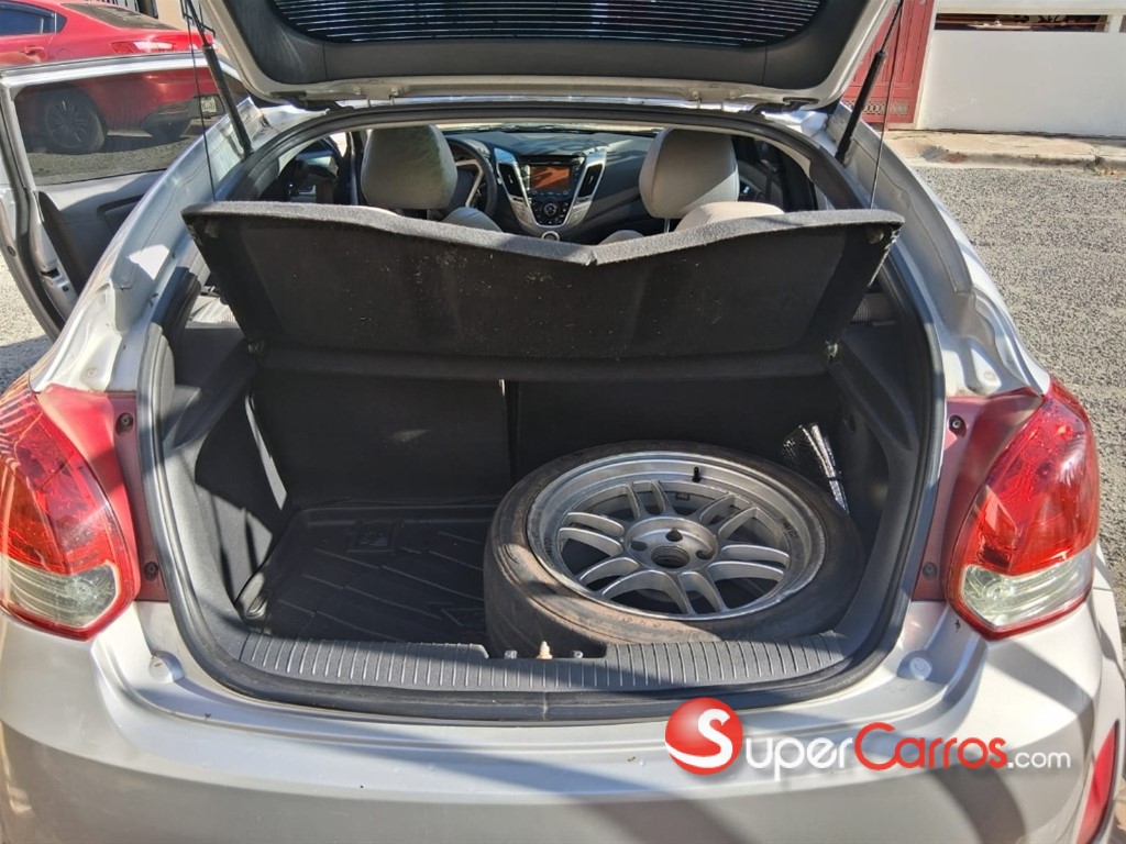 2012 Hyundai Veloster — foto 7 / 10