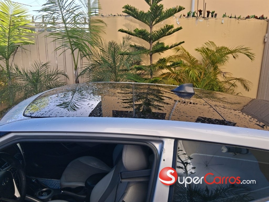 2012 Hyundai Veloster — foto 10 / 10