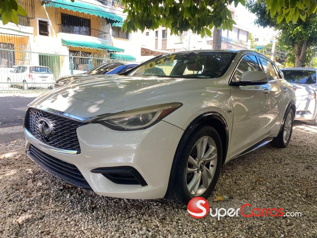 2017 Infiniti QX-30 — foto 6 / 10