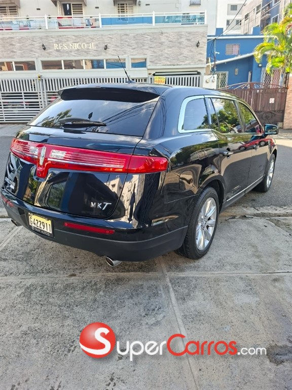 2016 Lincoln MKT — foto 6 / 10