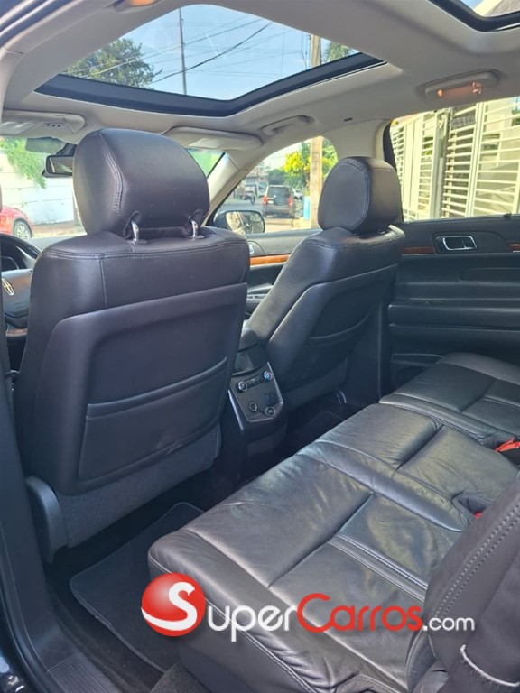 2016 Lincoln MKT — foto 10 / 10