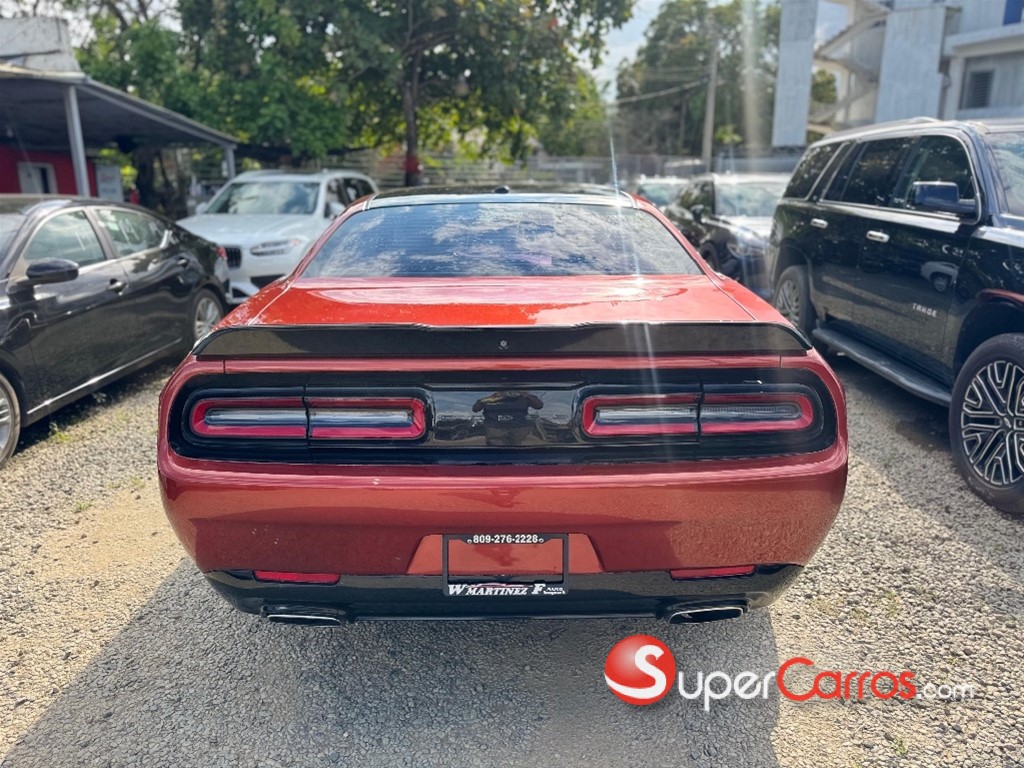 2021 Dodge Challenger SXT — foto 5 / 11