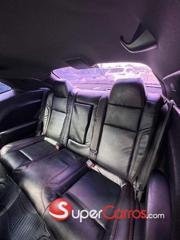 2021 Dodge Challenger SXT — foto 9 / 11