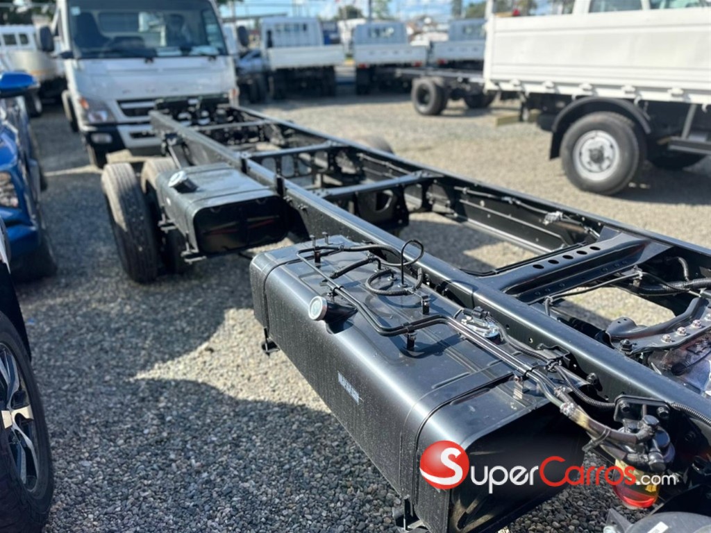 2027 Mitsubishi Motors Canter Chassis 18 pies — foto 8 / 11