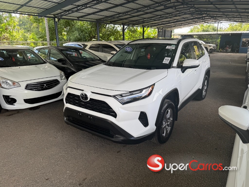 2023 Toyota RAV4 XLE — foto 3 / 10