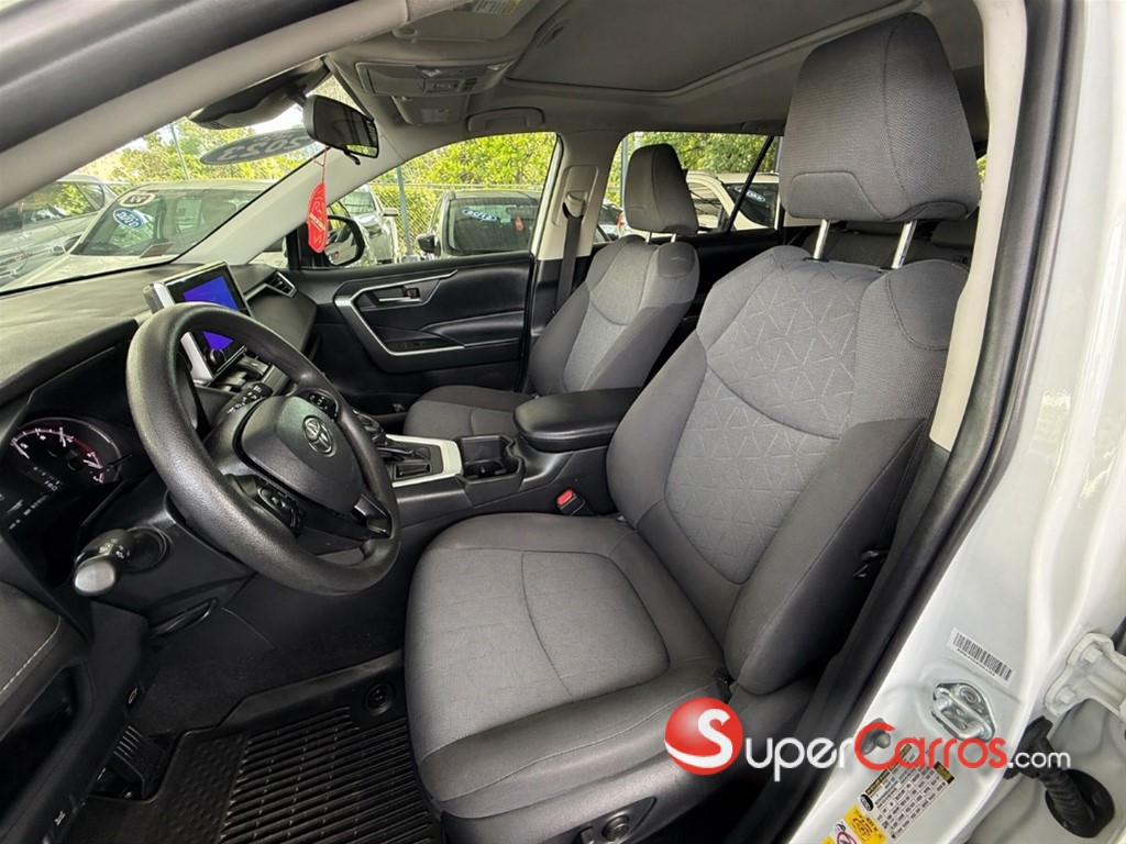 2023 Toyota RAV4 XLE — foto 7 / 10