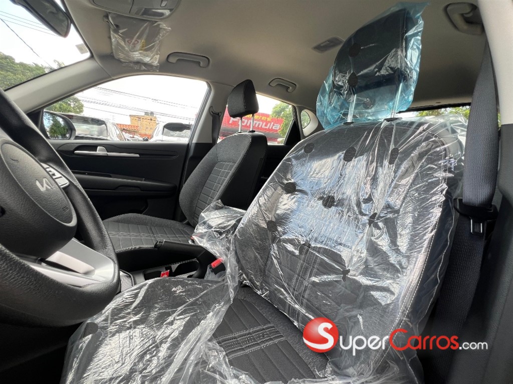2027 Kia Sonet — foto 9 / 10