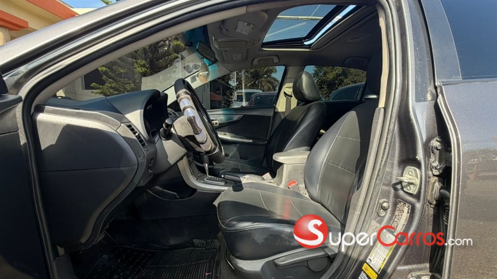 2010 Toyota Corolla S — foto 7 / 9
