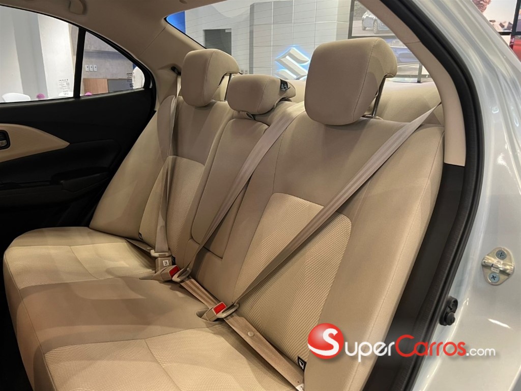 2026 Suzuki Dzire GLX — foto 6 / 12