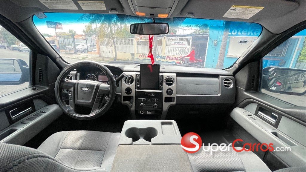 2012 Ford F 150 XLT — foto 8 / 12