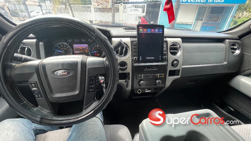 2012 Ford F 150 XLT — foto 9 / 12