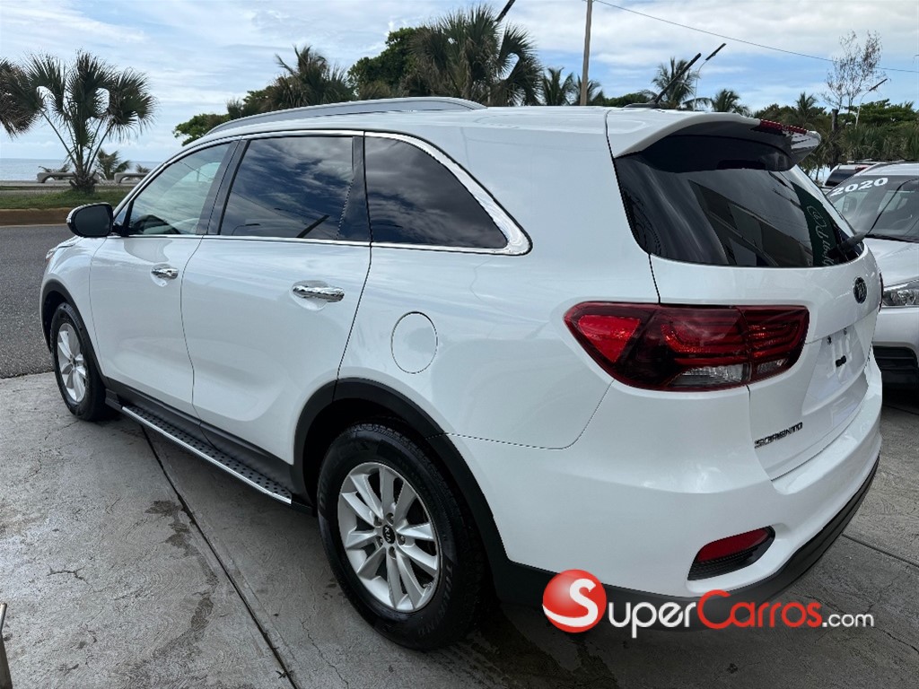 2020 Kia Sorento LX — foto 6 / 12