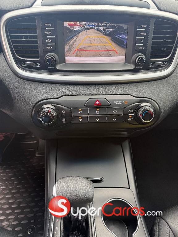 2020 Kia Sorento LX — foto 10 / 12