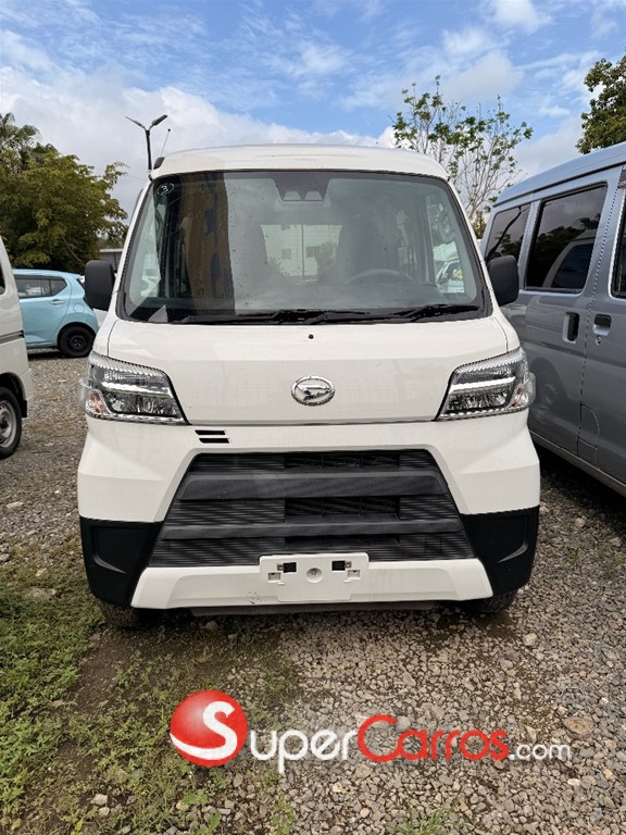 2020 Daihatsu Hijet Minivan — foto 2 / 11