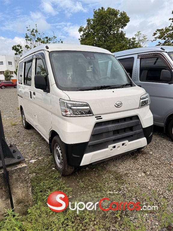 2020 Daihatsu Hijet Minivan — foto 3 / 11