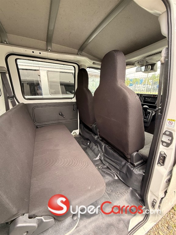2020 Daihatsu Hijet Minivan — foto 8 / 11