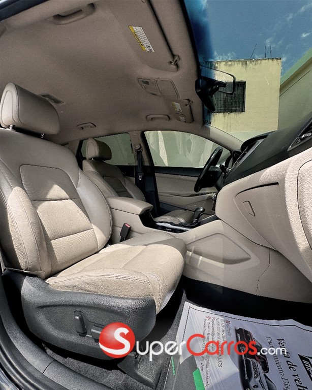 2017 Hyundai Tucson LIMITED — foto 5 / 7