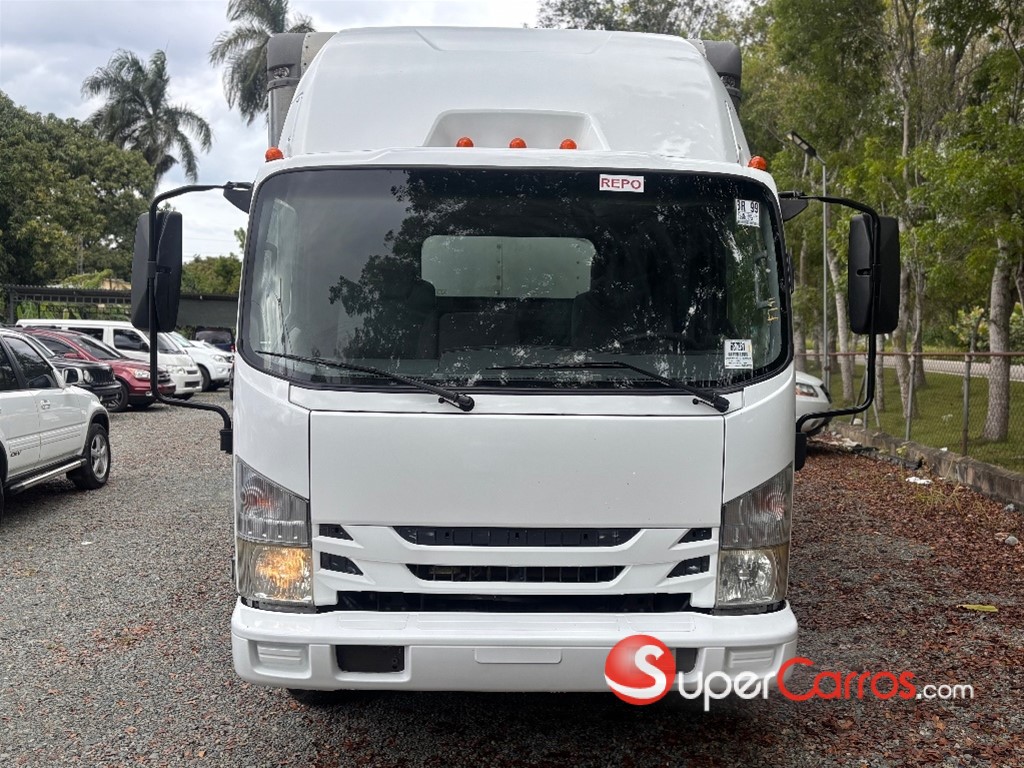 2017 Isuzu NPR 16 pies — foto 3 / 7