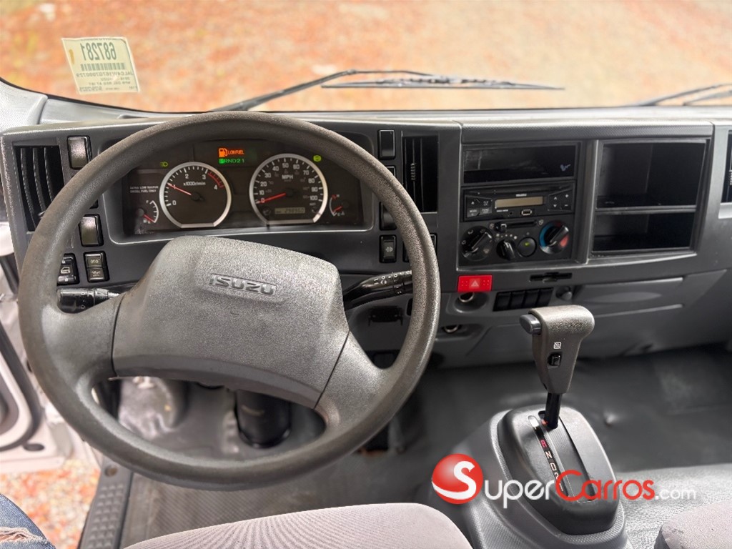 2017 Isuzu NPR 16 pies — foto 6 / 7