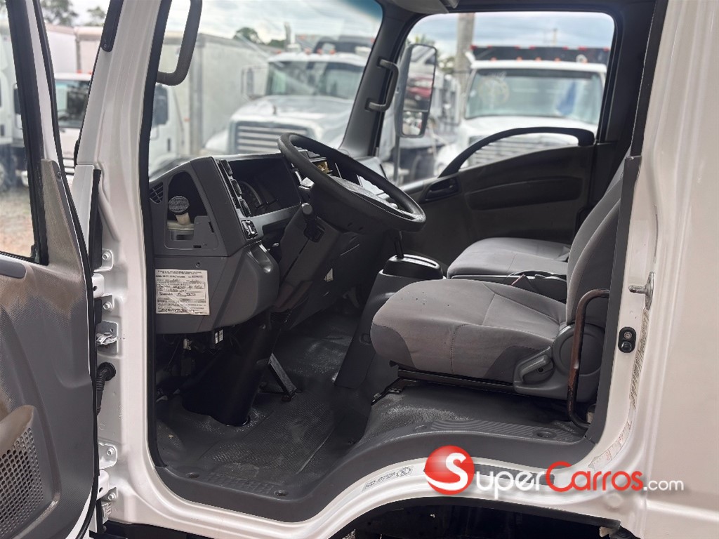 2017 Isuzu NPR 16 pies — foto 7 / 7