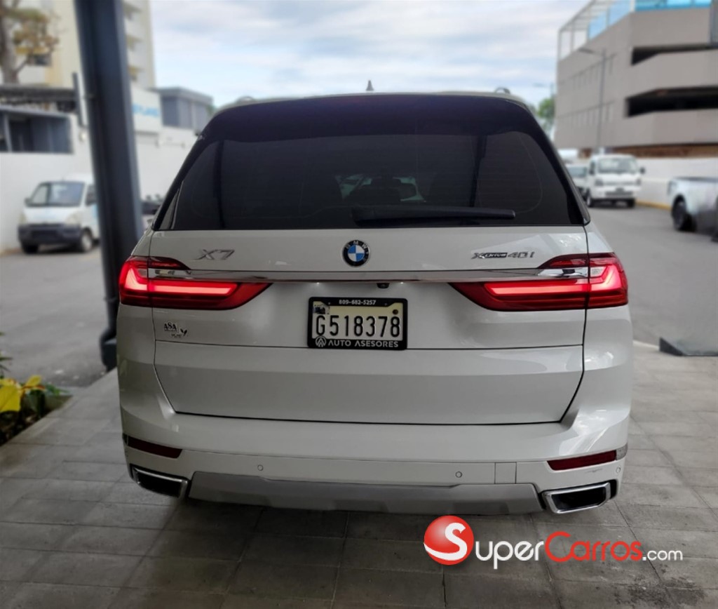 2021 BMW X 7 XDRIVE 40i — foto 6 / 12