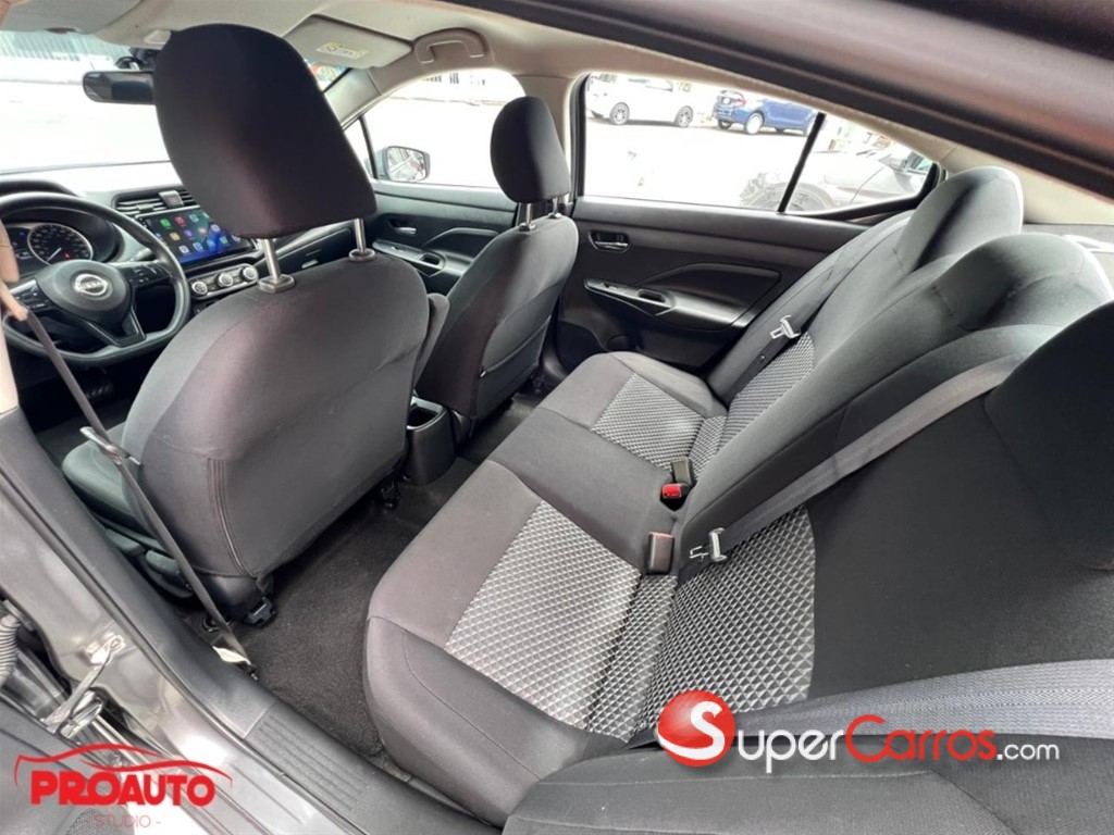 2024 Nissan Versa Advance — foto 8 / 10