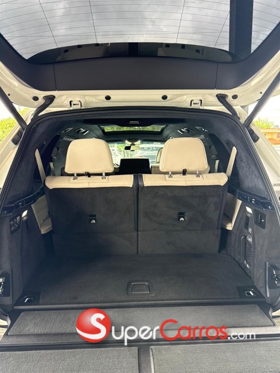 2021 BMW X 7 XDrive 30d — foto 8 / 12