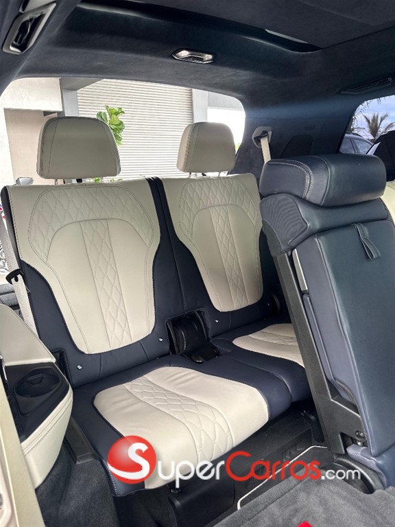 2021 BMW X 7 XDrive 30d — foto 10 / 12