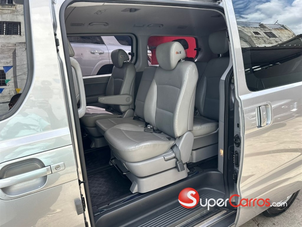 2020 Hyundai Grand Starex — foto 8 / 12