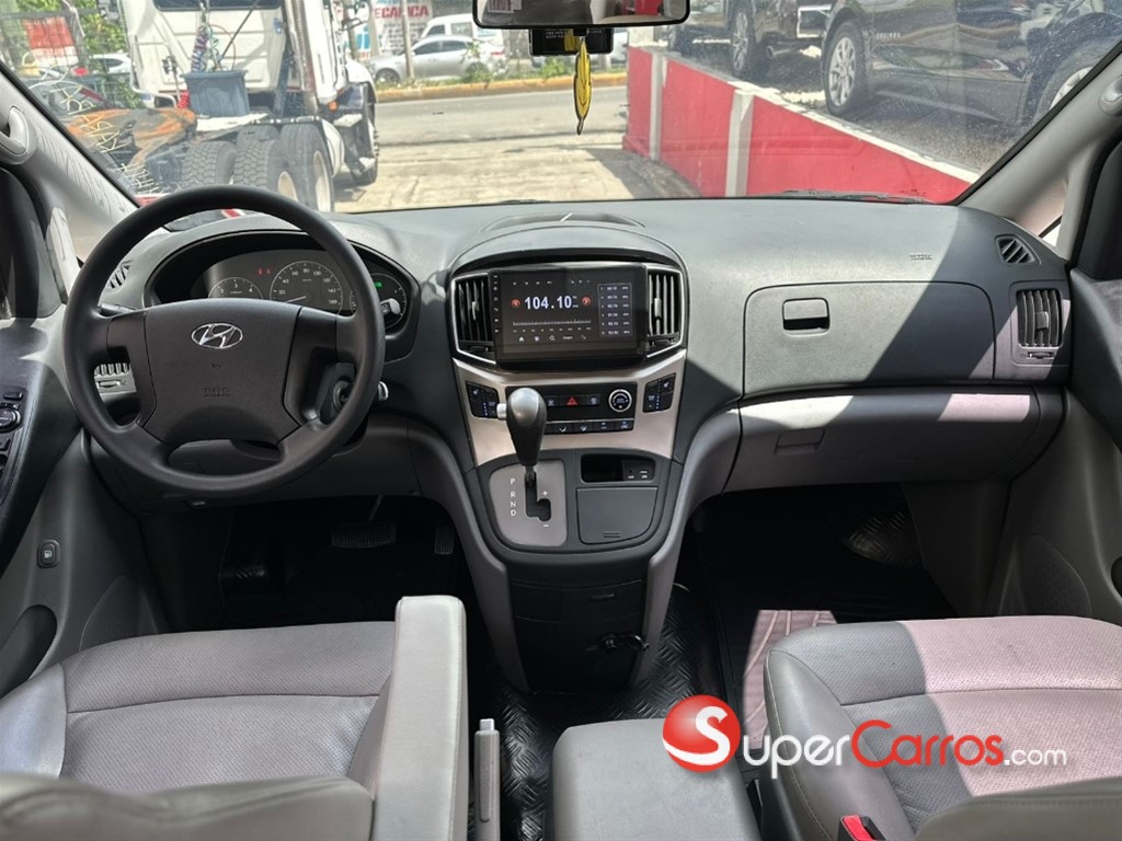 2020 Hyundai Grand Starex — foto 9 / 12