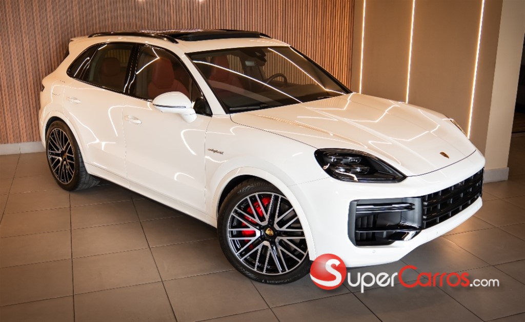 2024 Porsche Cayenne Turbo — foto 2 / 12