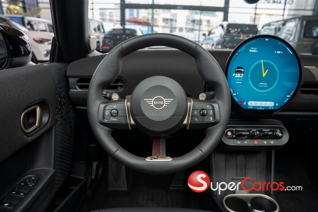 2026 Mini Cooper JCW Convertible — foto 3 / 12